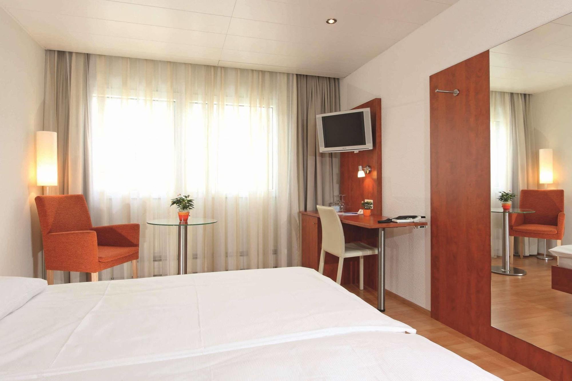 Aarauerhof - Self Check-In Hotel Ruang foto